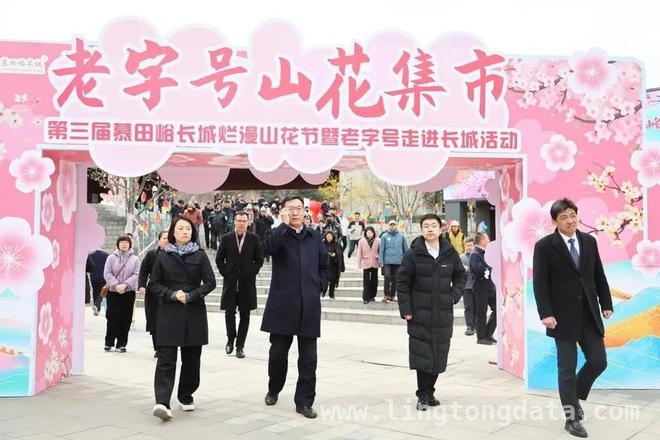 长城脚下老字号盛会，洛北春续写中华白酒文化新篇，洛北春酒香飘长城，老字号与千年古迹共绽文化魅力