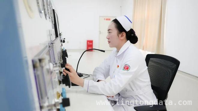 王紫越：高压氧舱里的生命守护者