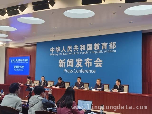 教育部发文推进语言文字信息化，助力“人工智能+”新行动，聚焦语言文字信息化：教育部印发意见部署重大任务