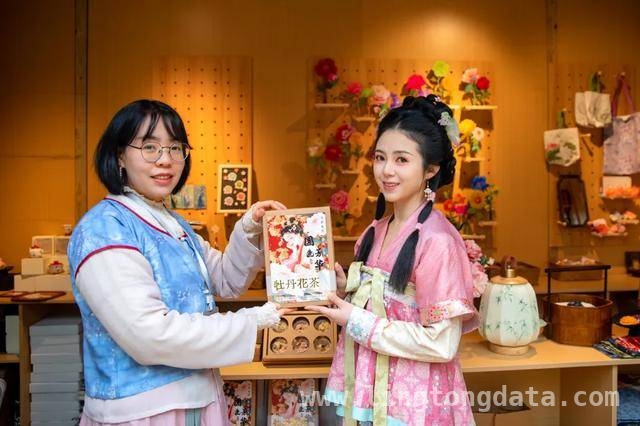第41届彭州天彭牡丹花会：全城盛景，解锁多元文旅体验，彭州第41届牡丹花会：从赏花节庆到现象级文旅IP的华丽转身
