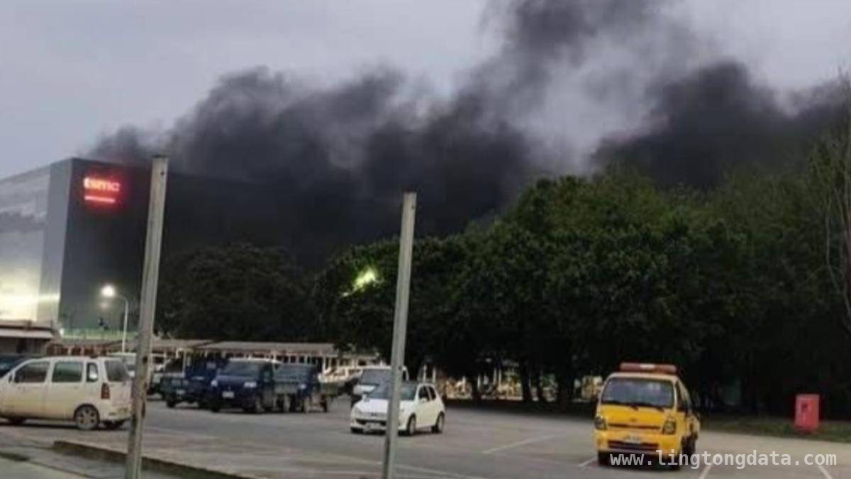 高雄楠梓工地冒烟，一度让民众以为台积电失火 台积电厂区旁工地着火，民众误以为台积电出事