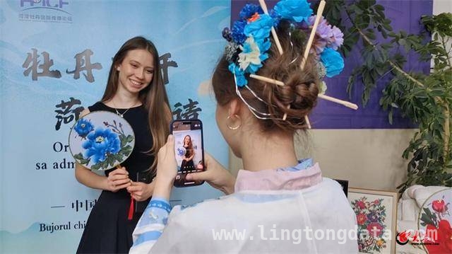 罗马尼亚布加勒斯特：中国牡丹文化展开启中罗文化交流新篇