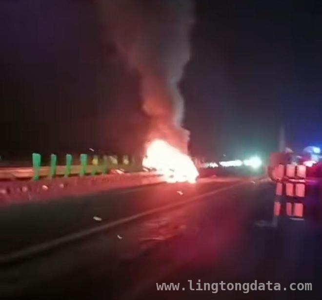小米SU7高速事故背后：家属质疑与官方回应，高速惊魂：小米SU7碰撞爆燃，多方介入调查