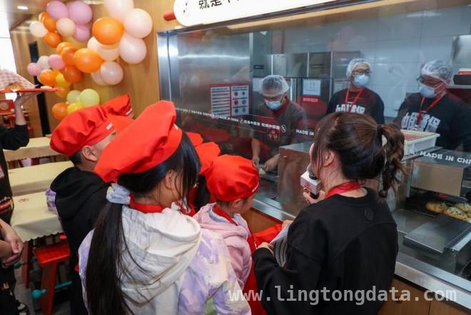 “塔斯汀堡贝成长计划”启动，公益携手助力青少年成长，塔斯汀体验活动：孩子创意无限，公益之路再起航