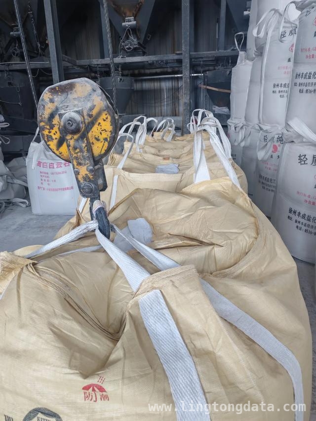 脱下孔乙己长衫，却难拉动生活的黄包车