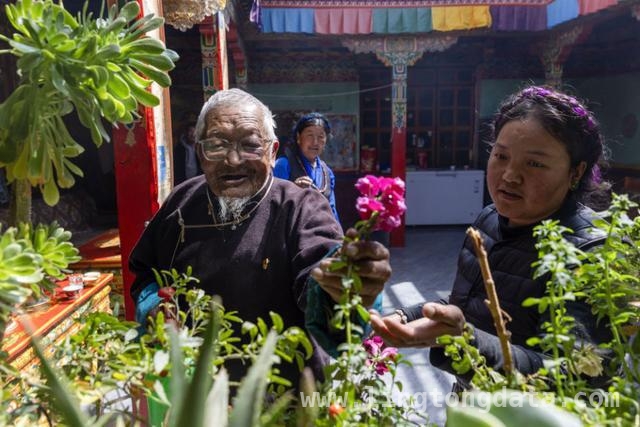 普琼老人：见证西藏从黑暗农奴制走向光明的幸福人生 西藏民主改革：从农奴制枷锁到幸福新生活的跨越