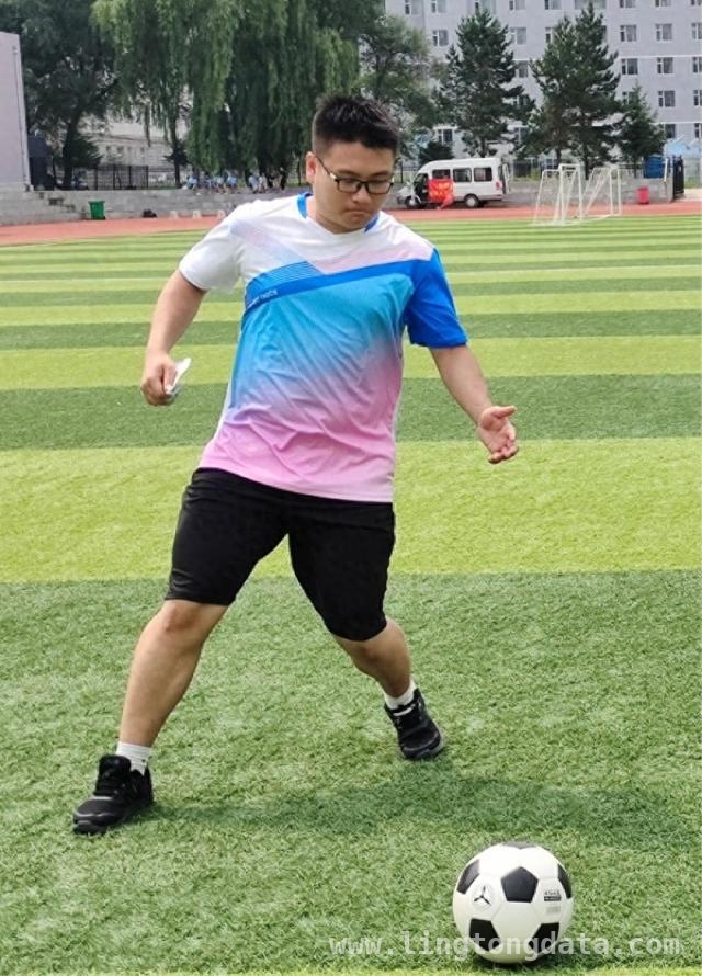 家伟的“独立”逆袭：孤独症青年在母亲守护下拥抱生活，孤独症青年胡家伟：从迷茫到独立的逐梦之旅