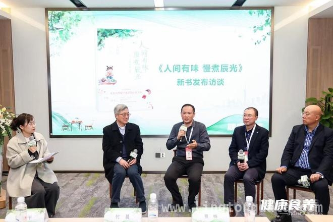 上海旅博会上，中医药文化点亮健康之旅，2025上海旅博会：中医药文化传承与创新的盛宴