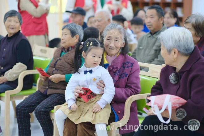 定远探索农村互助养老，为老人开启幸福晚年 聚焦定远农村互助养老，让乡村老人不再孤独