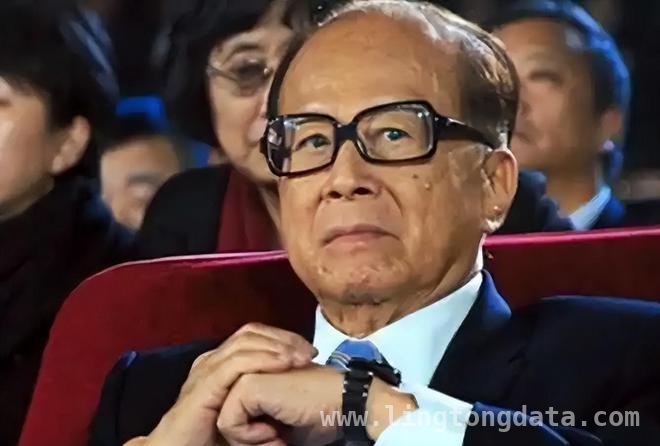 李嘉诚：从商业神话到信任危机的坠落