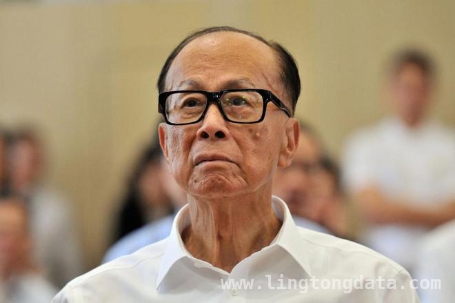 李嘉诚：从商业神话到信任危机的坠落