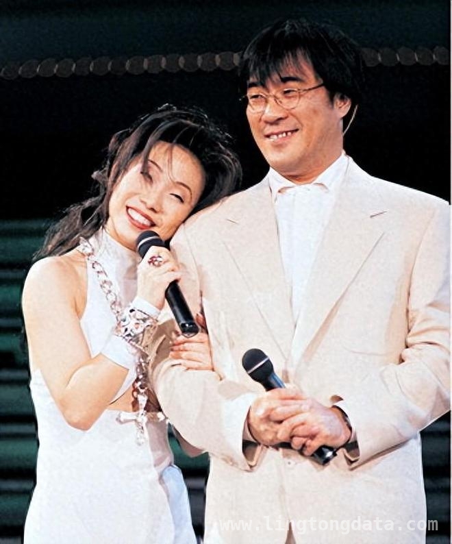 65岁李宗盛的音乐与情感之旅：从中考落榜到三婚寻真爱，从“笨蛋”到音乐教父：李宗盛的传奇人生与爱情纠葛