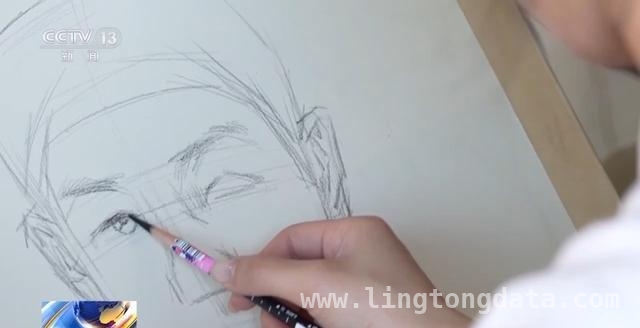 清明前夕，“红色青春守护人”助烈士“回家” 志愿者用画笔，圆烈士家属见亲颜之梦