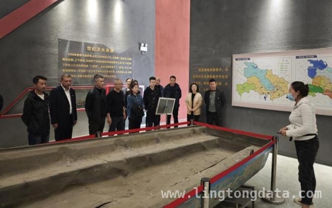 “赓续抗洪精神”清明祭，烟草党员筑牢信仰之基 咸宁市烟草公司清明缅怀抗洪英烈，践行行业价值观