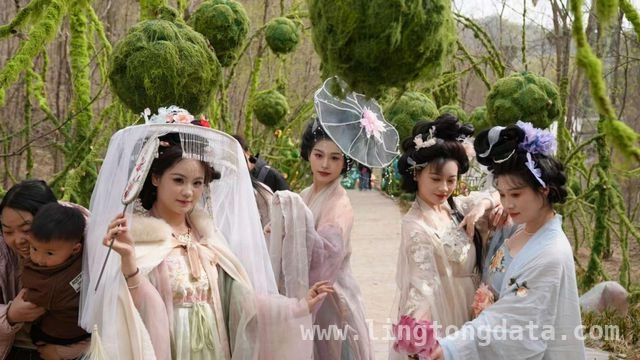 墨子战国里清明活动精彩纷呈，游客畅享别样踏青乐趣，清明打卡墨子战国里，赏花看演出感受春日浪漫