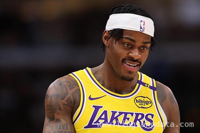 NBA焦点战：勇士4连胜，范德比尔特在湖人前景堪忧