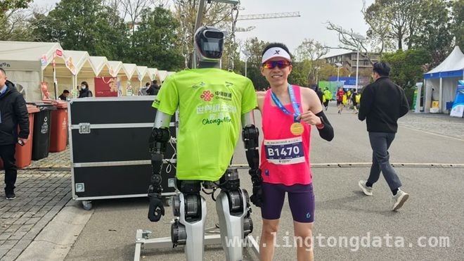 全尺寸通用人形机器人“青龙”：训练基地里的“高光”与成长