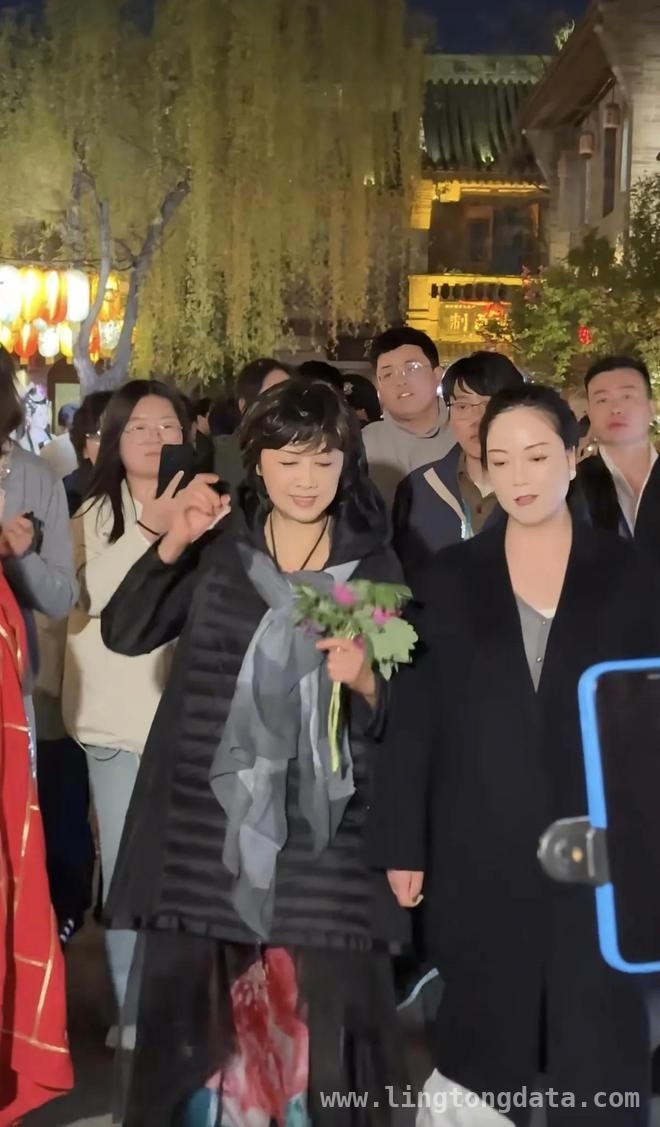 73岁朱琳状态年轻，不生孩子是保养秘诀？