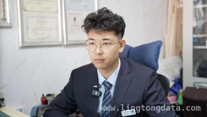 用双手修复尊严，遗体整容师的无声奉献，告别时刻的温柔“画师”：遗体整容师的坚守