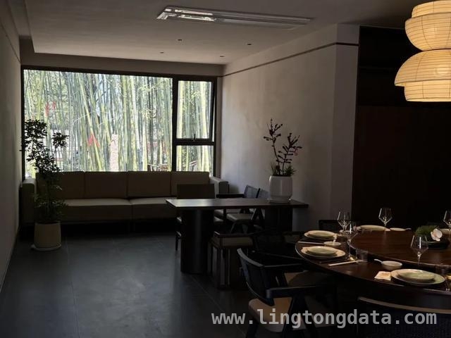 春日邂逅：探秘吴房村的绝美之旅