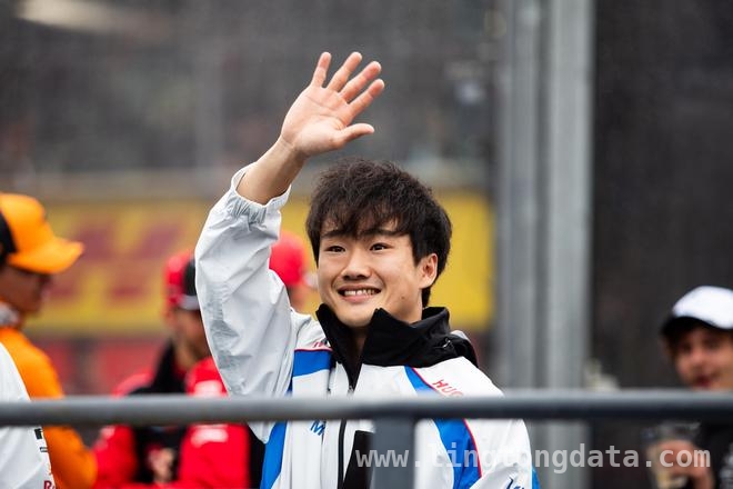 首披红牛战袍，角田裕毅排位赛失利仍信心满满，角田裕毅F1日本站排位遇阻，称熟悉新车盼正赛发力